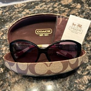 Coach Abigail HC8007 Sunglasses